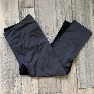Virus cropped leggings